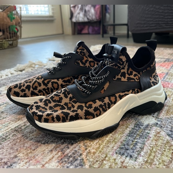 Steve Madden NY90 Tennis Shoes - Picture 4 of 7